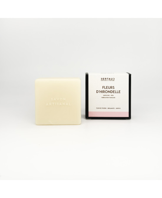 Savon carré Fleurs d'hirondelle