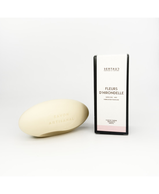 Savon ovale Fleurs d'hirondelle