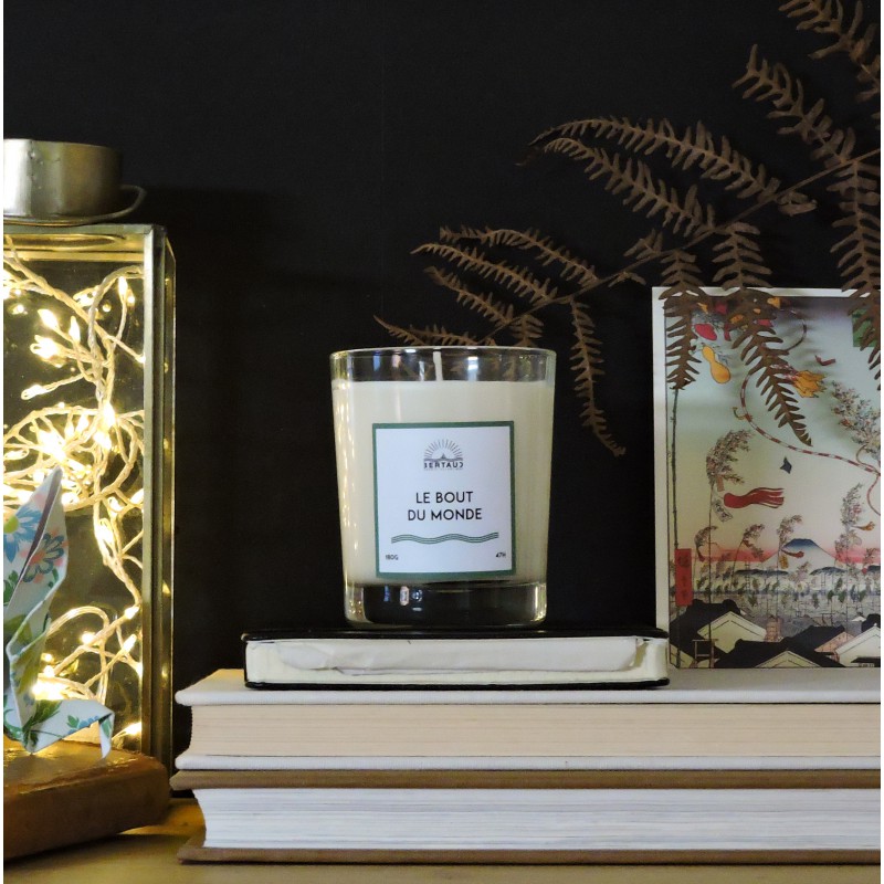 Bougie parfum Palo Santo.  Senteur boisée, chic et élégante.