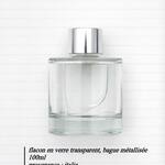 Priorité aux circuits courts dans nos approvisionnements 
.
Flacon de nos diffuseurs de parfum 
.
.
📷 @polereagency 📝