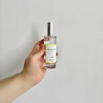 Vous aussi, vous aimez l’effet quand on ouvre ses fenêtres aux premiers rayons de soleil ?! Alors une touche de parfum Printemps d’Oléron et vous y serez.
. 
Disponibles en bougie, brume d’ambiance et diffuseur tiges rotin chez nos revendeurs, dans notre boutique à La Rochelle et sur notre e-shop 
.
📸 @polereagency 💛