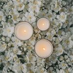 L’enchantement du printemps se répand dans toutes les pièces de la maison avec nos bougies disponibles en plusieurs formats.
.
Qu’elle pèse 75G, 125G ou 180G, chacune s’adapte à la dimension de la pièce ou du coin qu’on veut parfumer.
.
Disponibles sur l’e-shop, en boutique et chez nos revendeurs
.
.
📷 @polereagency 🌷