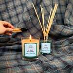 Le parfum Le bout du monde ne remplace pas la présence de nos amis, l’attention de notre famille ou le regard de nos compagnons à quatre pattes mais il diffuse une ambiance douce et chaleureuse.
.
Disponible en bougie parfumée, brume d’ambiance, diffuseur à tiges rotin et savon
Notes de Palo santo, Jasmin et Cèdre
.
📸 @polereagency 🍁